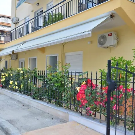 Kalina Apartmanhotel 3*